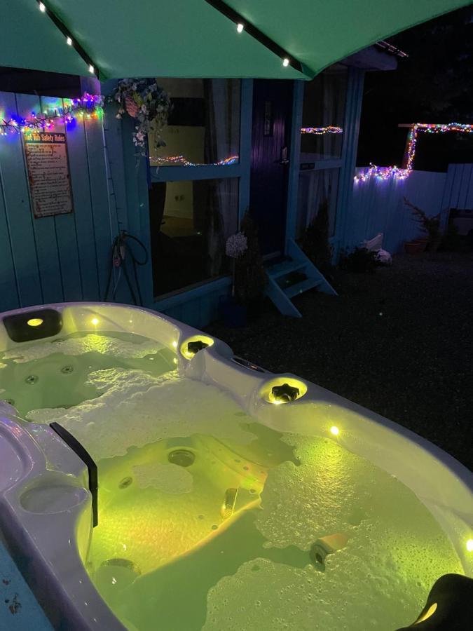 Bankhead Accommodation With Hot Tub Aberdeenshire Gamrie 外观 照片