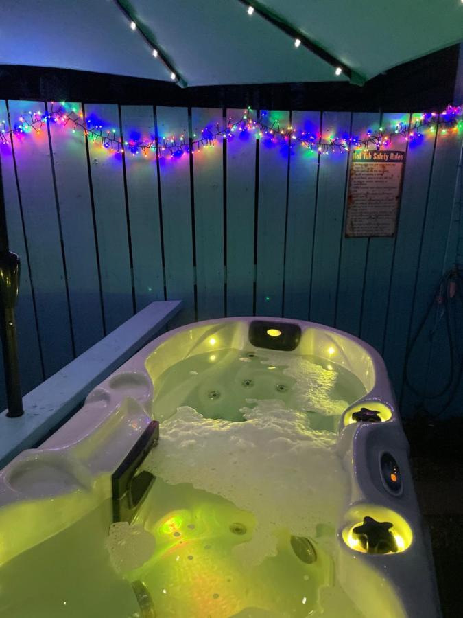 Bankhead Accommodation With Hot Tub Aberdeenshire Gamrie 外观 照片